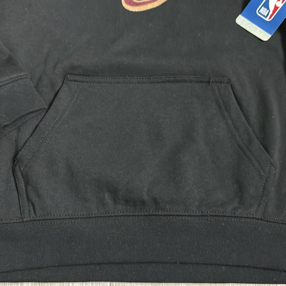 Cleveland Cavalier Men’s Basketball Hoodie Sweatshirt Black size M - Picture 3 of 5
